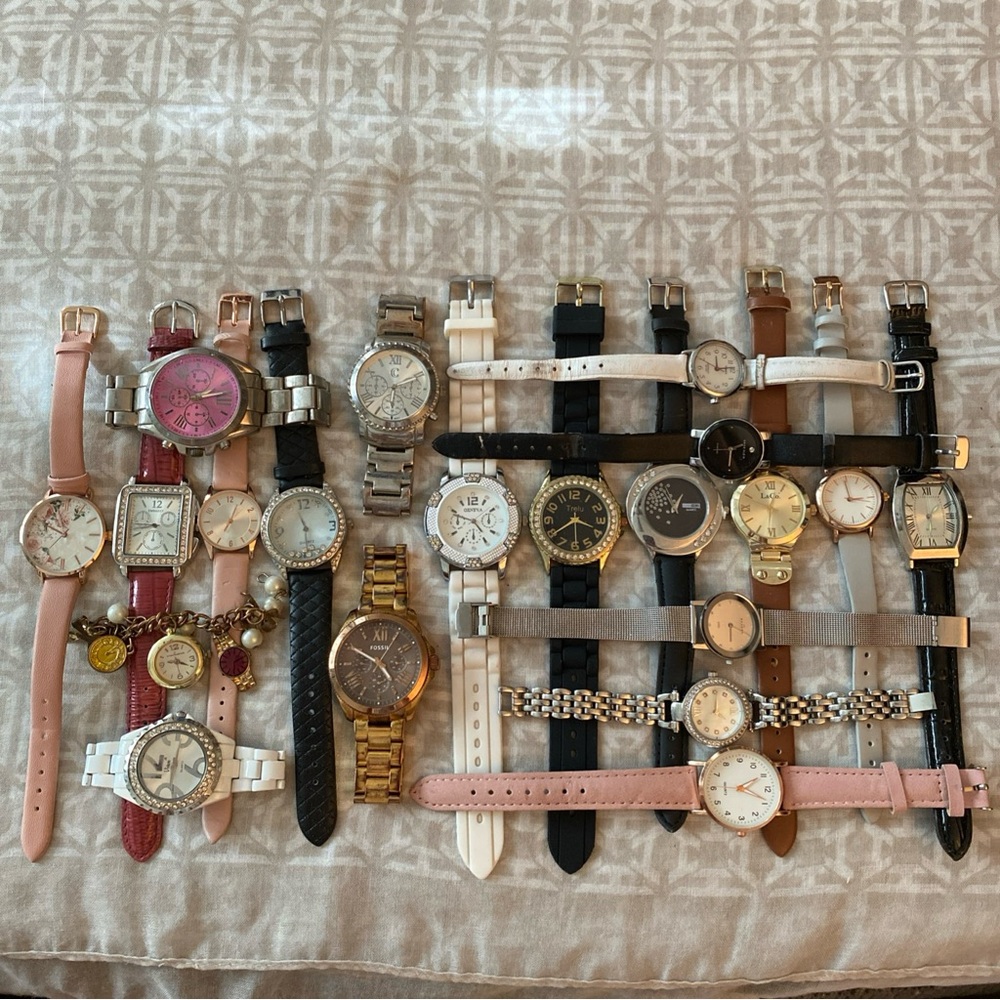 20 Ladies Branded And Fashion Watch Lot Great Condition Need Batteries